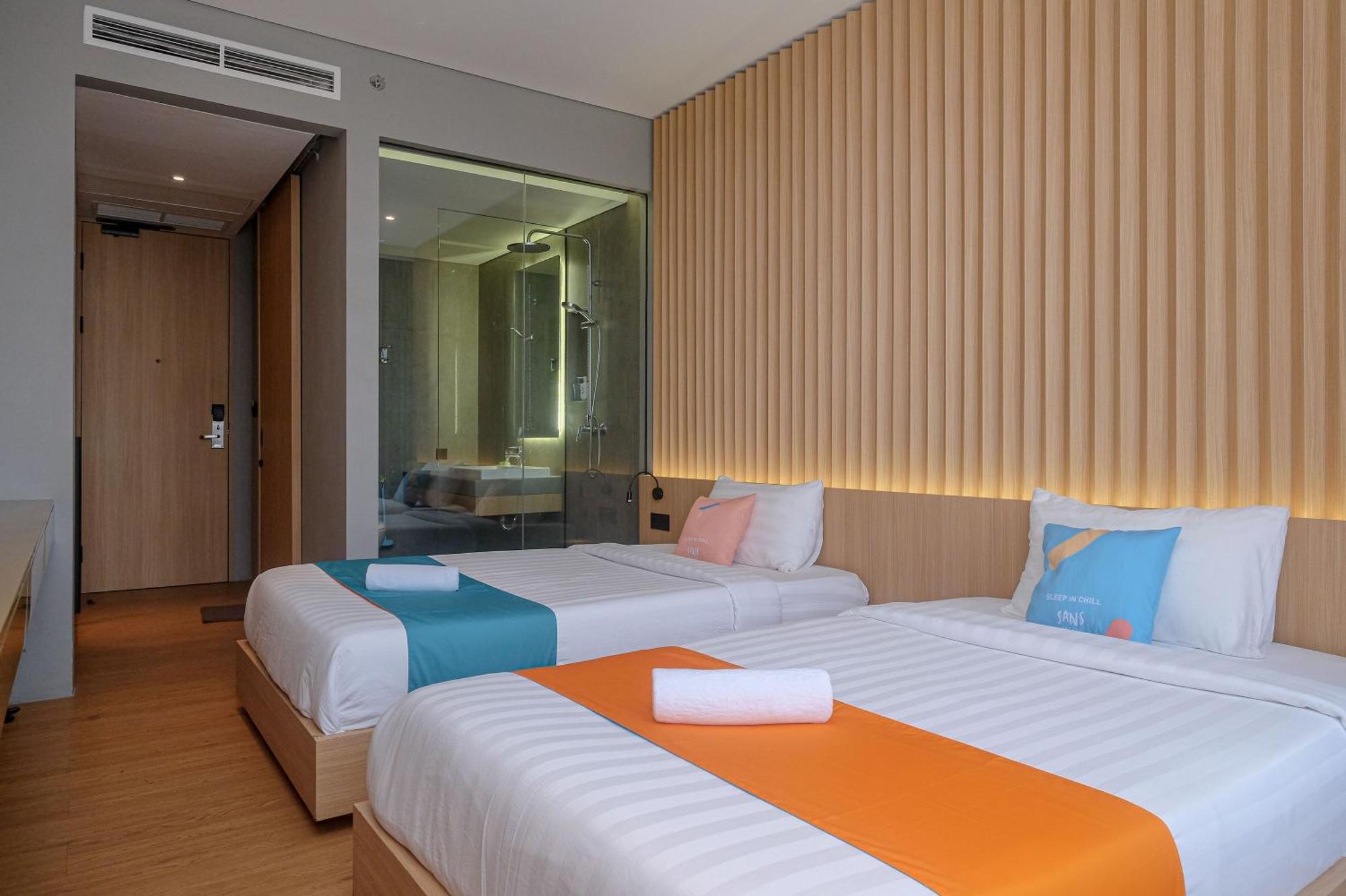 Sans Hotel Rg Living Jogja By Reddoorz Pakualaman Exterior photo