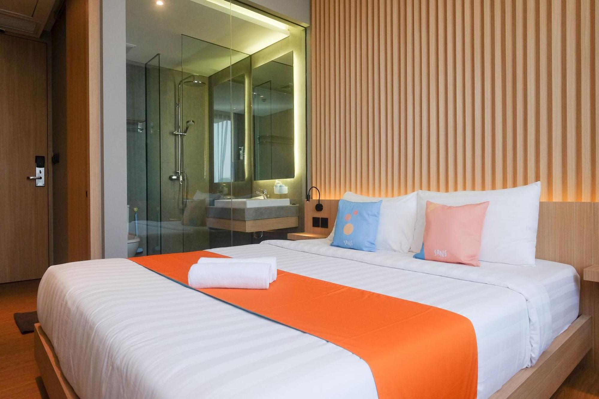 Sans Hotel Rg Living Jogja By Reddoorz Pakualaman Exterior photo